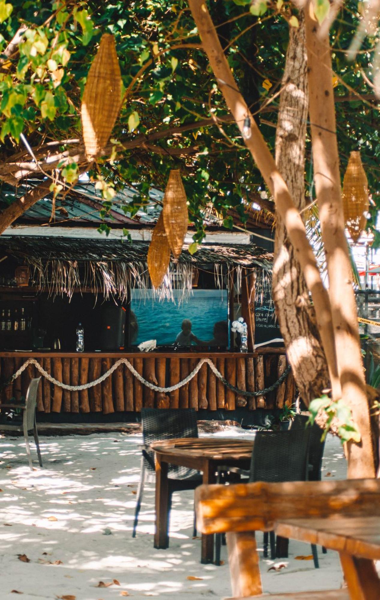Dhiffushi Inn Bagian luar foto