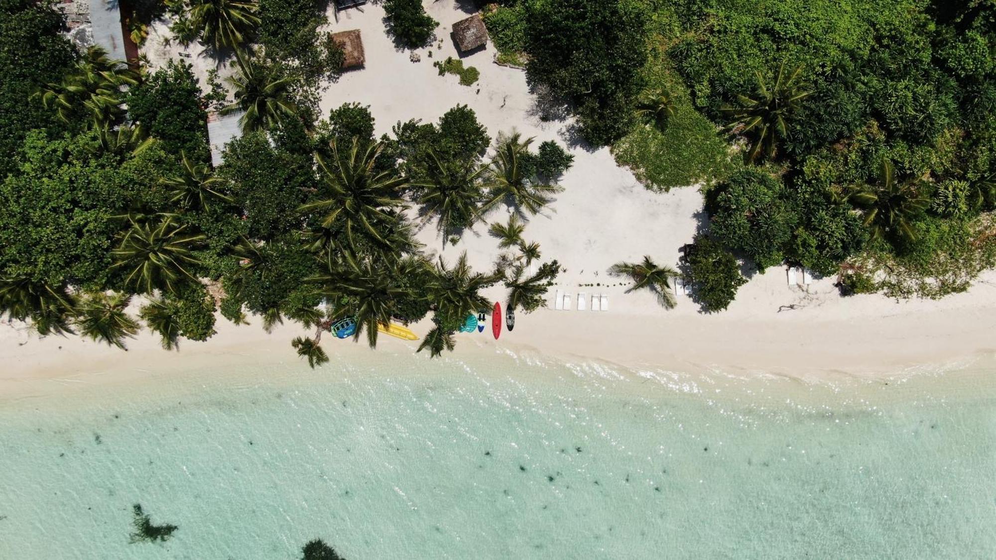 Dhiffushi Inn Bagian luar foto